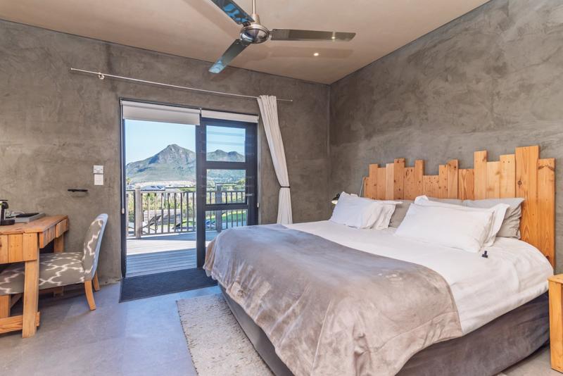 7 Bedroom Property for Sale in San Michel Western Cape